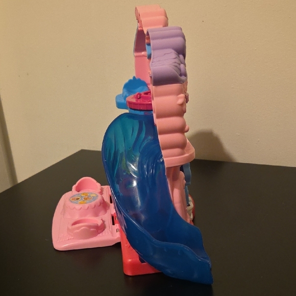 Little People Disney Princess Play And Go Castle - Portable Playset - Picture 5 of 11